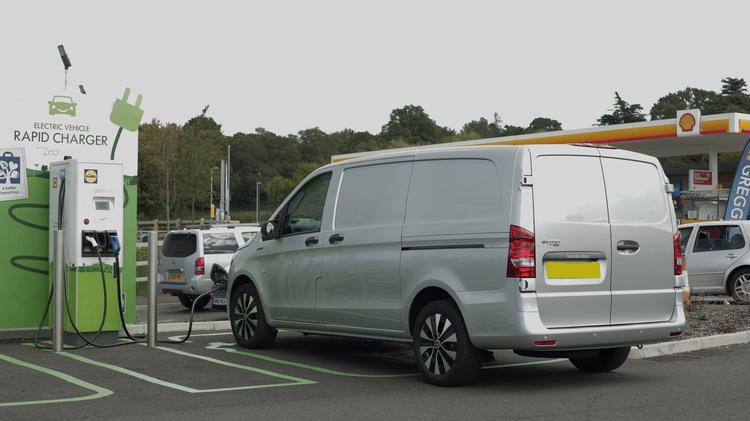 MERCEDES-BENZ eVITO L2 ELECTRIC FWD 85kW 66kWh Pro Van Auto